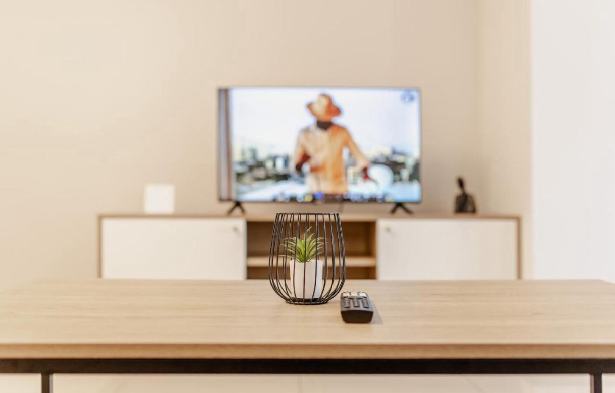 Phola Studio Suite Entertainment